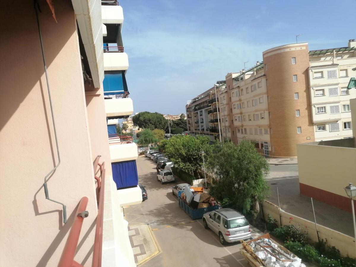 Piso Familiar Con Piscina Y Aparcamiento En Torre Del Mar - Edificio Ronda I Apartment Luaran gambar
